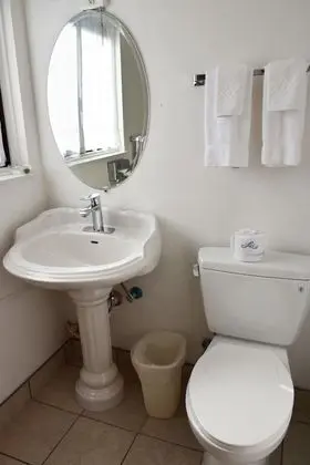 Standard Oda, 1 Büyük (Queen) Boy Yatak