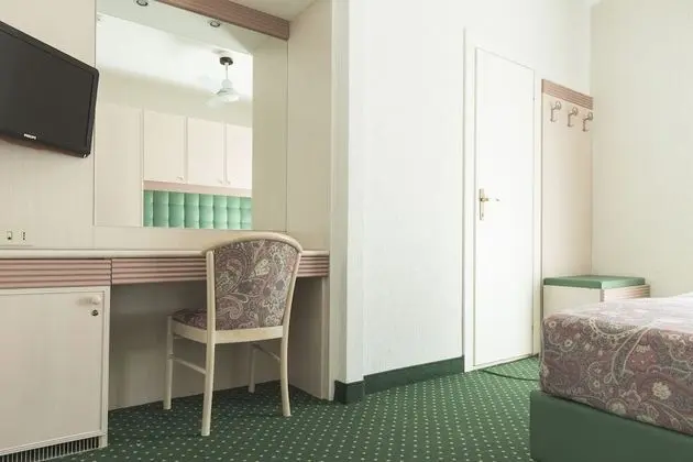 Standard Tek Büyük veya İki Ayrı Yataklı Oda