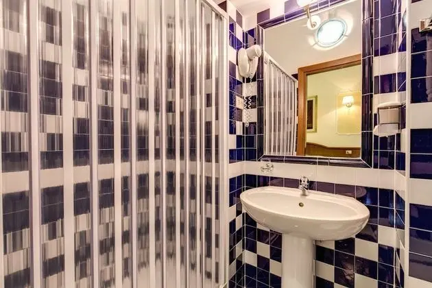 Standard Dört Kişilik Oda