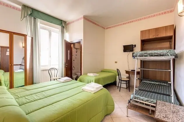 Superior Dört Kişilik Oda