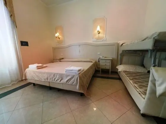 Superior Dört Kişilik Oda