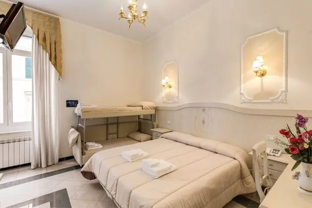 Superior Dört Kişilik Oda