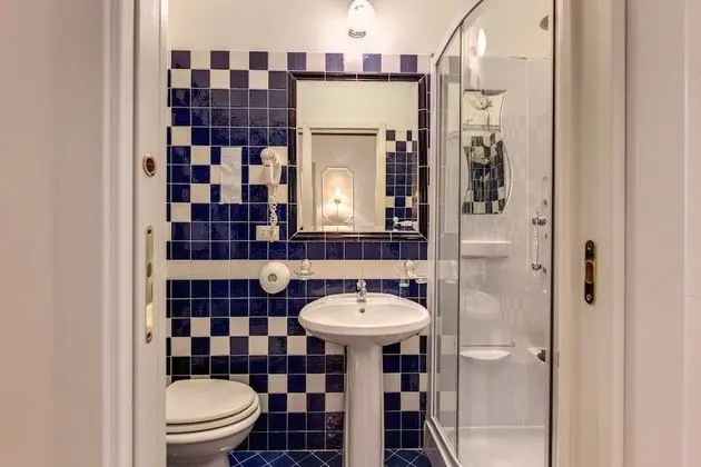 Superior Dört Kişilik Oda