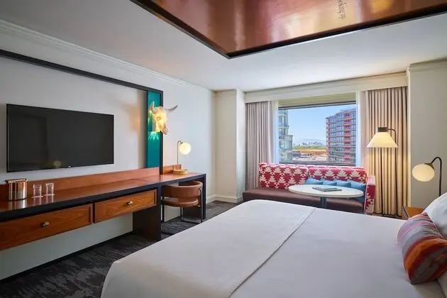 Oda, 1 En Büyük (King) Boy Yatak, Şehir Manzaralı