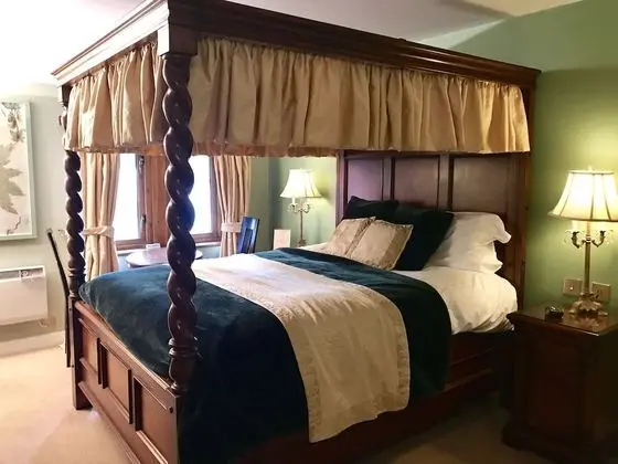 Tek Büyük Yataklı Oda, 1 En Büyük (King) Boy Yatak (Four Poster)