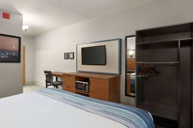 Oda, 1 En Büyük (King) Boy Yatak, Engellilere Uygun, Sigara İçilmez (mobility, Tub w/Grab Bars)