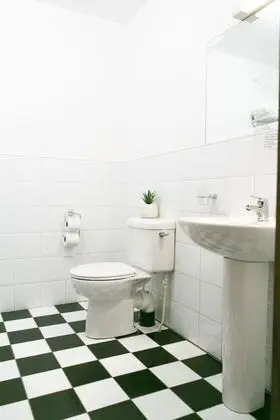 Üç Kişilik Oda