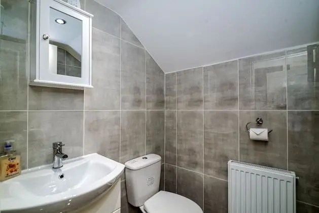 Superior Stüdyo, Özel Banyo