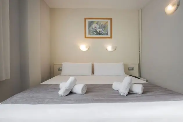 Tek Büyük Yataklı Oda