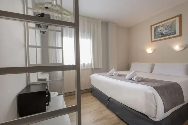 Tek Büyük Yataklı Oda