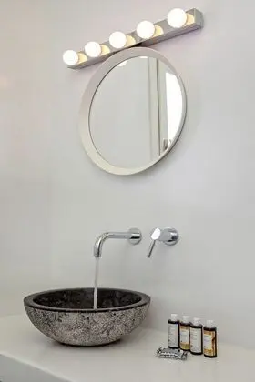 Ev