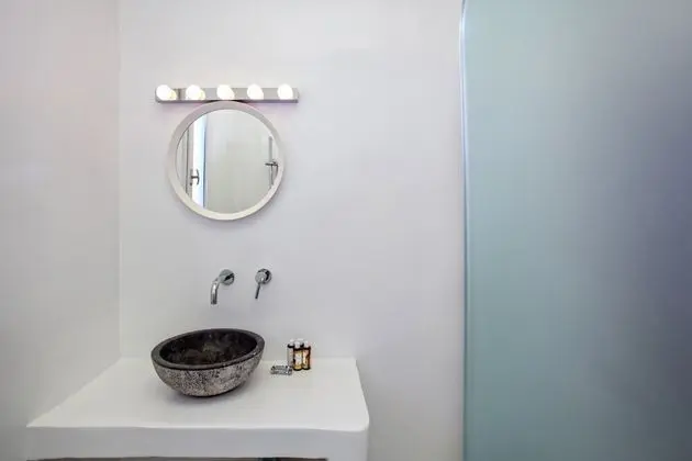 Ev
