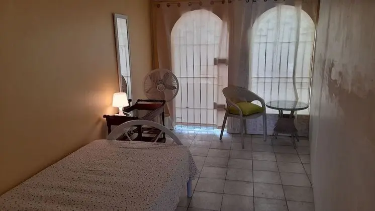 Basic Tek Kişilik Oda, 1 Tek Kişilik Yatak, Sigara İçilmez, Bahçe Manzaralı