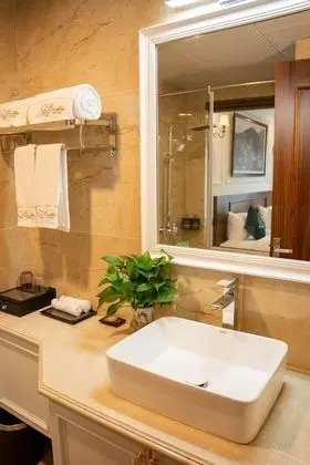Deluxe Tek Büyük Yataklı Oda