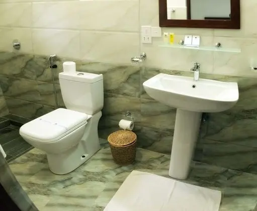 Basic Tek Büyük veya İki Ayrı Yataklı Oda