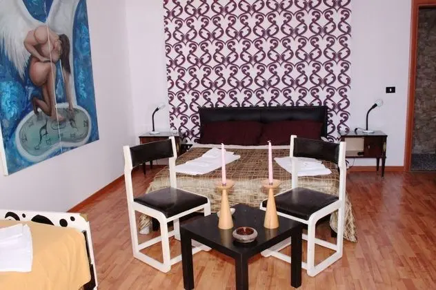 Üç Kişilik Oda