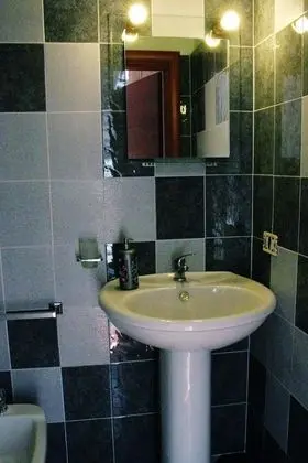 Üç Kişilik Oda