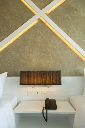 Deluxe İki Ayrı Yataklı Oda, 2 Tek Kişilik Yatak, Kısmi Deniz Manzaralı
