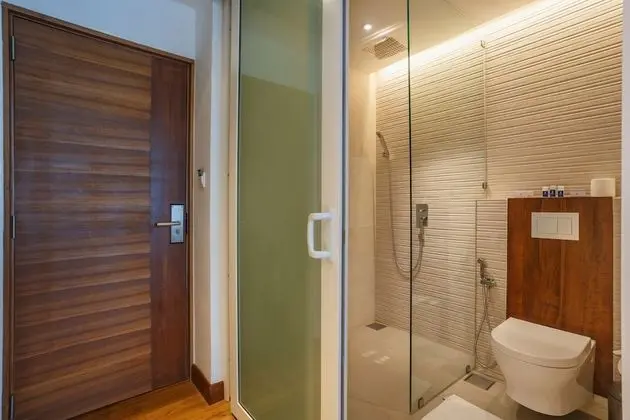 Deluxe İki Ayrı Yataklı Oda, 2 Tek Kişilik Yatak, Kısmi Deniz Manzaralı