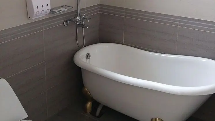 Üç Kişilik Oda