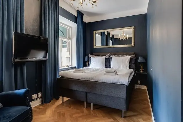 Tek Büyük Yataklı Oda (Midnight Blue)