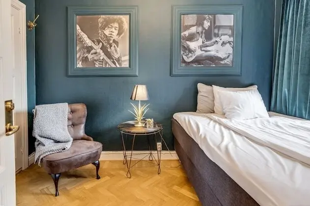 Tek Kişilik Oda (Petrol)