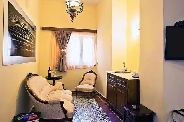 Deluxe Tek Büyük Yataklı Oda (Mediterranean Pearls)