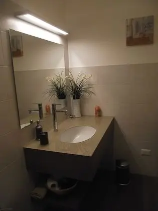 Üç Kişilik Oda, Şehir Manzaralı