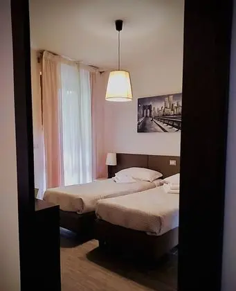 Standard Tek Büyük Yataklı Oda
