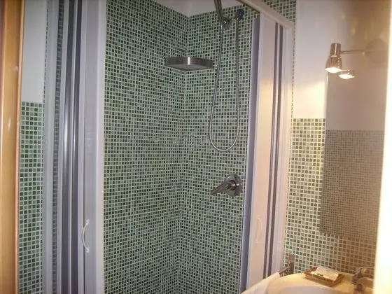 Dört Kişilik Oda, Veranda