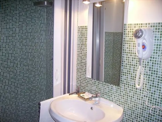 Dört Kişilik Oda, Veranda