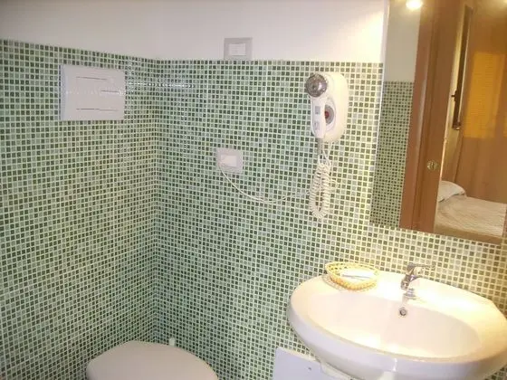 Tek Büyük Yataklı Oda, Veranda, Tepe Manzaralı