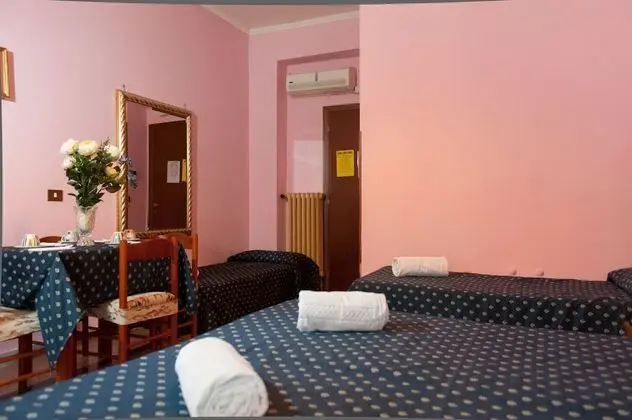 Standard Dört Kişilik Oda