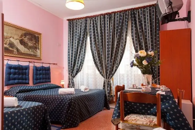 Standard Dört Kişilik Oda