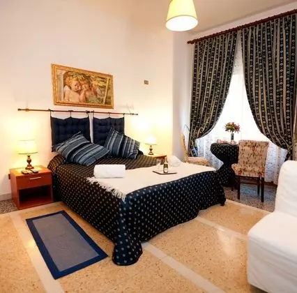 Tek Büyük Yataklı Oda