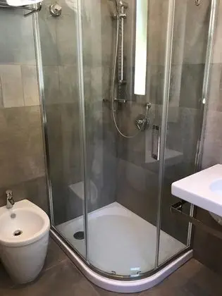 Tek Büyük Yataklı Oda, Veranda