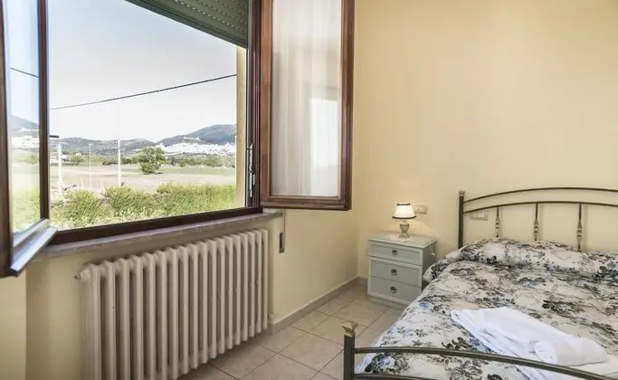 Tek Büyük Yataklı Oda, Veranda, Bahçe Manzaralı