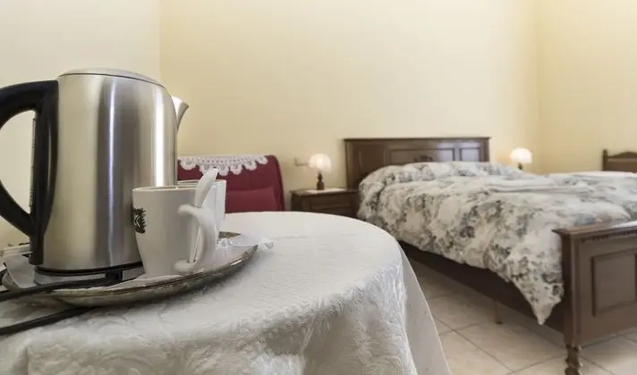 Üç Kişilik Oda, Veranda, Bahçe Manzaralı