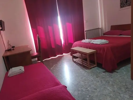 Üç Kişilik Oda, Balkon
