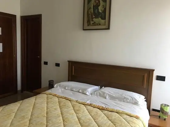 Basic Tek Büyük Yataklı Oda