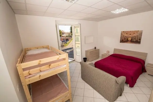 Standard Dört Kişilik Oda, Ortak Banyo, Şehir Manzaralı