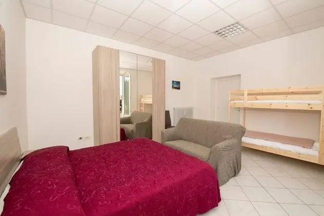 Standard Dört Kişilik Oda, Ortak Banyo, Şehir Manzaralı