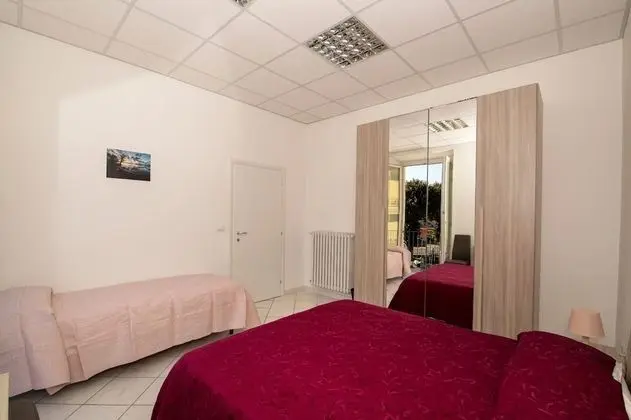 Standard Üç Kişilik Oda, Ortak Banyo, Şehir Manzaralı