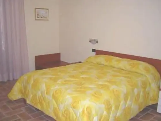 Üç Kişilik Oda