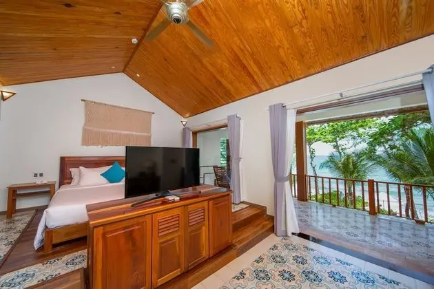 Villa, Denize Sıfır