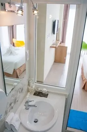Deluxe Tek Büyük Yataklı Oda, 1 Büyük (Queen) Boy Yatak