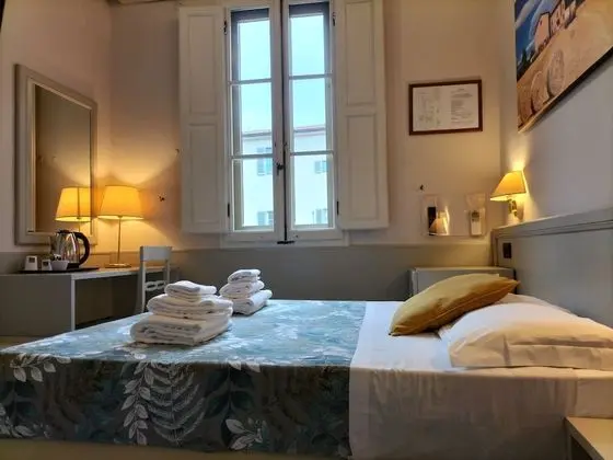 Basic Tek Büyük Yataklı Oda