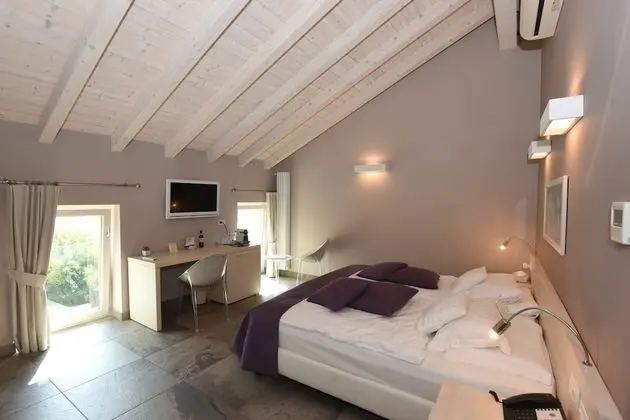 Design Tek Büyük veya İki Ayrı Yataklı Oda, Göl Manzaralı