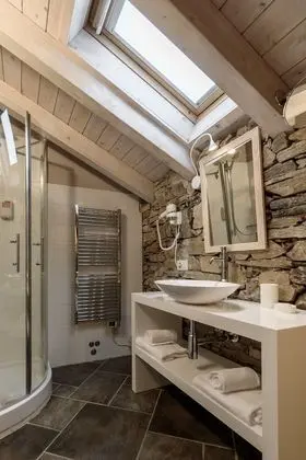 Design Tek Büyük veya İki Ayrı Yataklı Oda, Göl Manzaralı