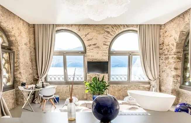 Royal Süit, Göl Manzaralı